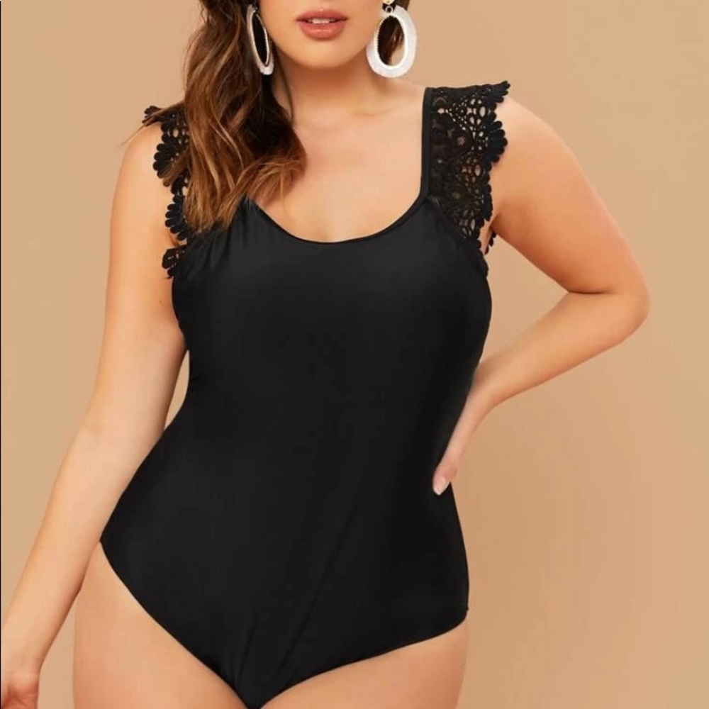 Plus lace low back one piece swimsuit JUST IN
